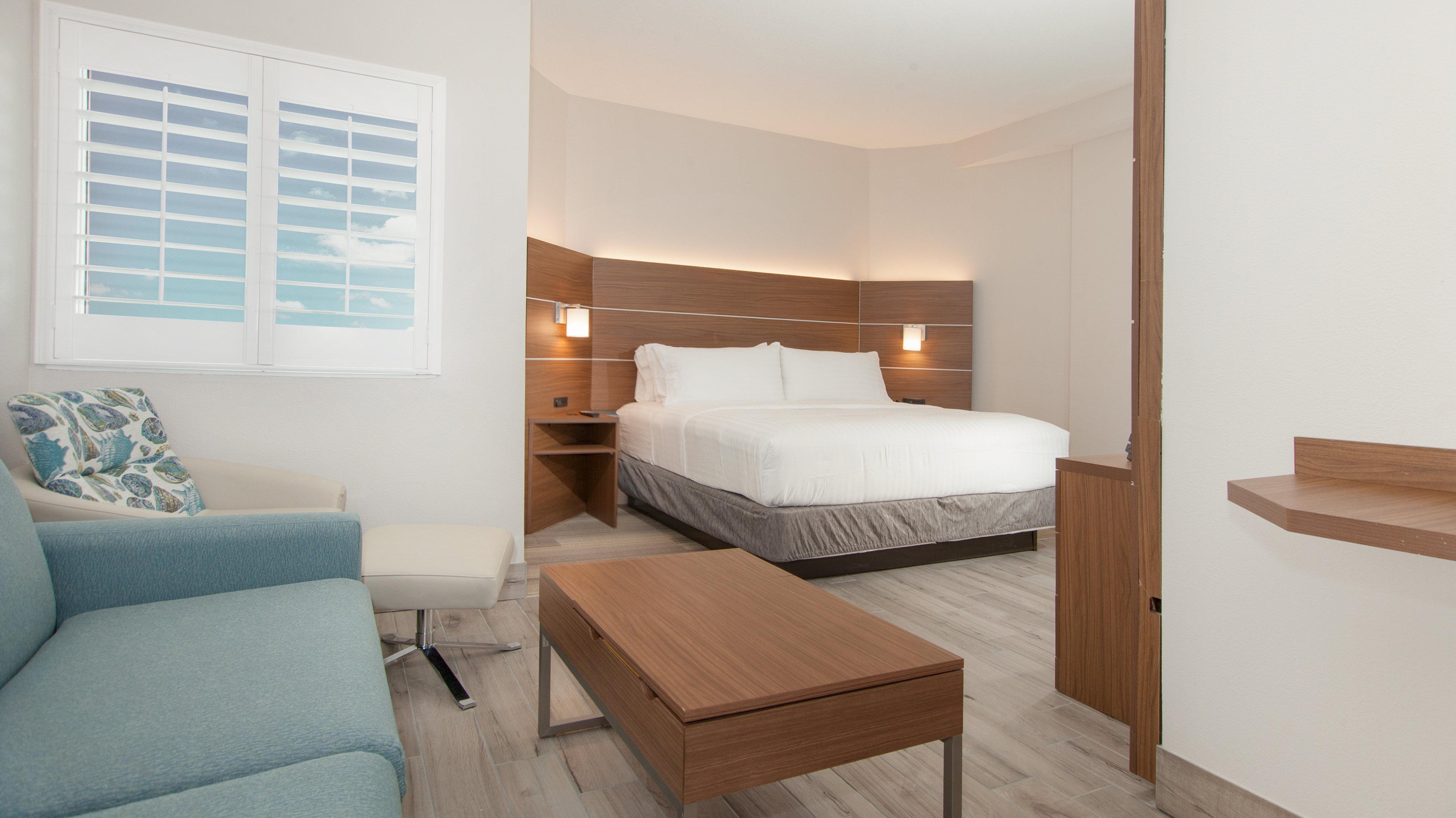 Express & Panama Beachfront By Ihg Resort 3*