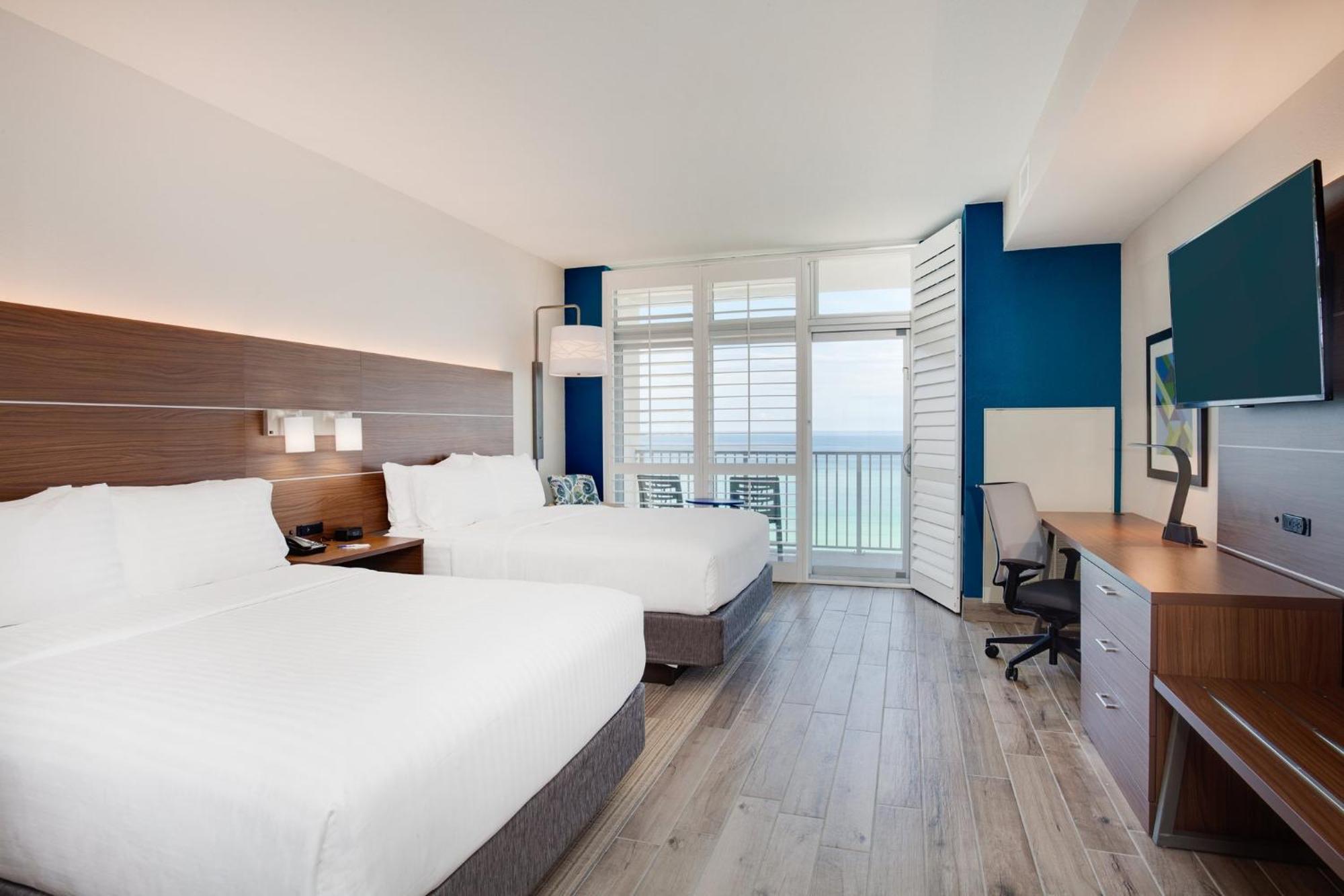 Resort Express & Panama Beachfront By Ihg