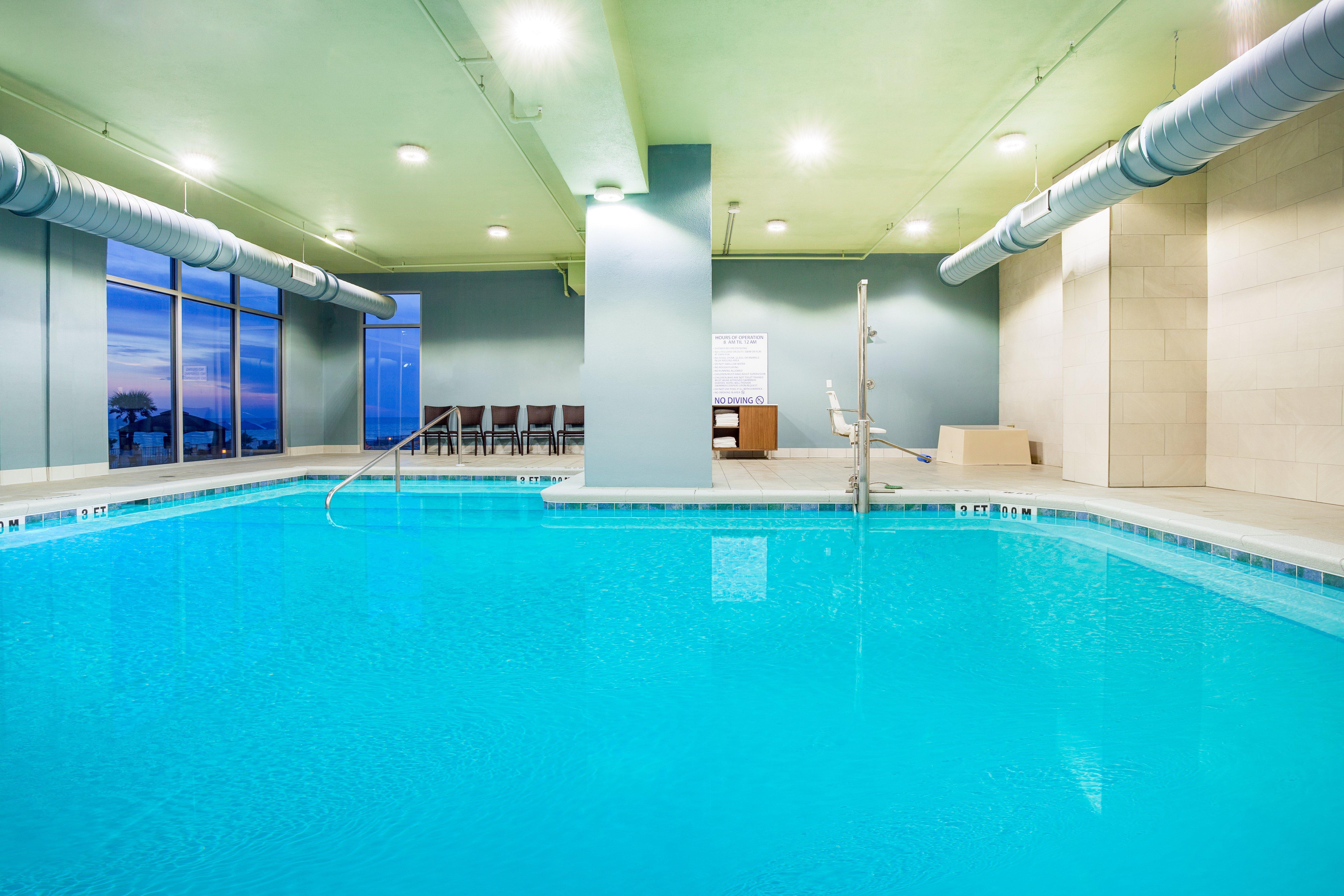 Resort Holiday Inn Express & Suites Panama City Beach Beachfront By Ihg Panama City Beach